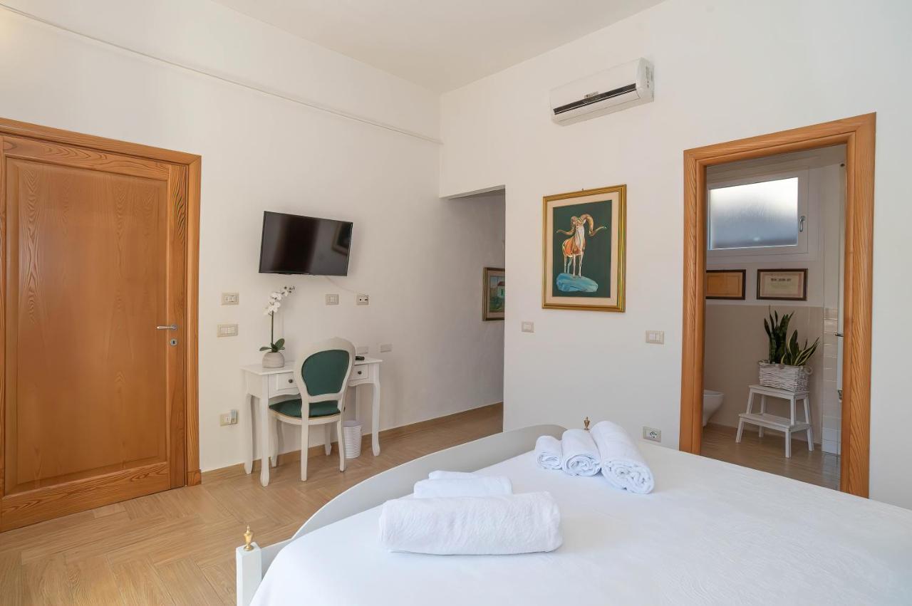 La Casa Del Pittore Olbia Eksteriør bilde